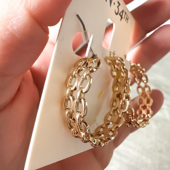 NWT On 34th Chain Link Medium Hoop Earrings, 1.2" Hoop Gold Tone Womens Earrings - Picture 1 of 7